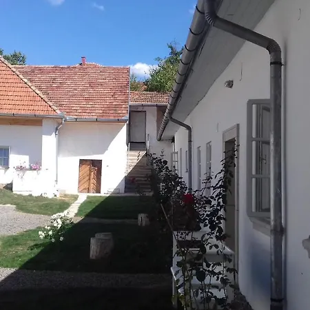 Appartement Plitzner Belvarosi Apartmanhaz Eger