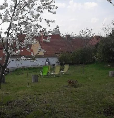 Plitzner Belvarosi Apartmanhaz Erlau