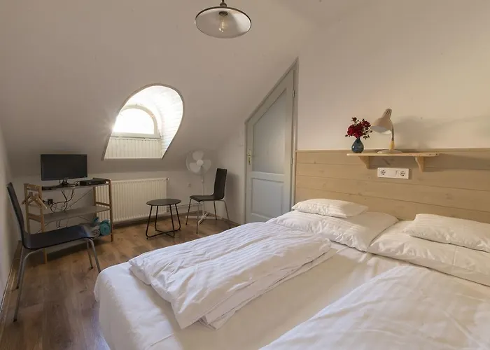 Appartement Plitzner Belvarosi Apartmanhaz Eger